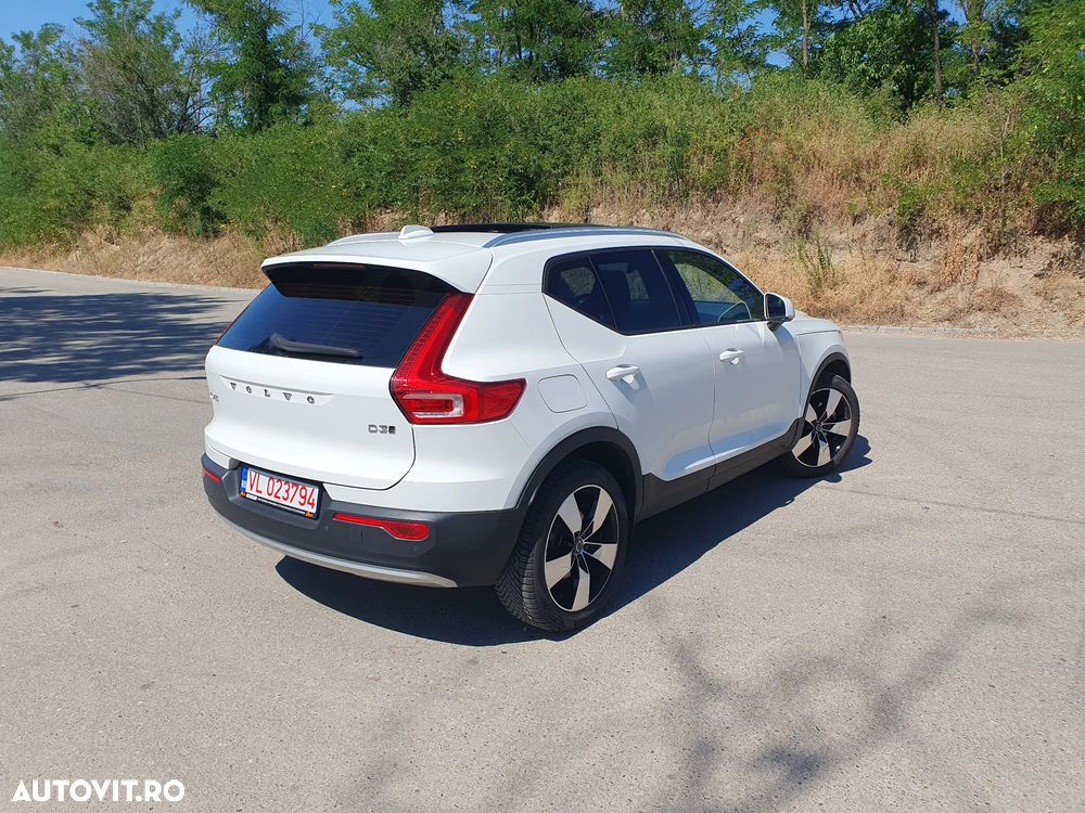 Volvo XC 40 D3 AWD Momentum Pro - 2