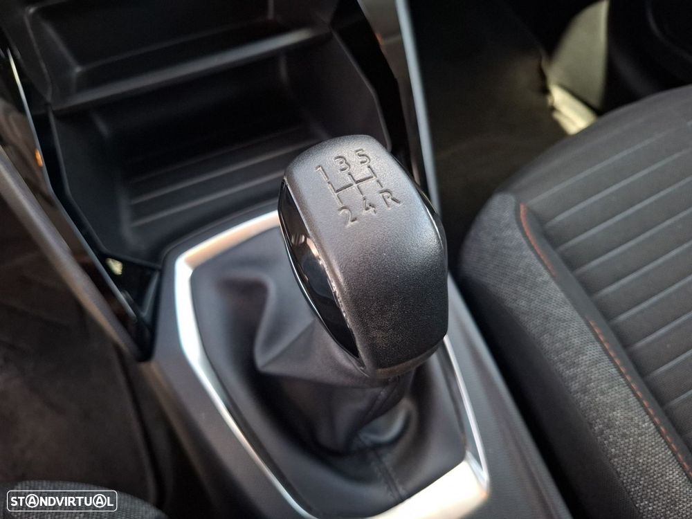Peugeot 208 1.2 PureTech Active - 18