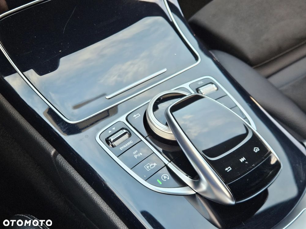 Mercedes-Benz Klasa C 180 9G-TRONIC - 22