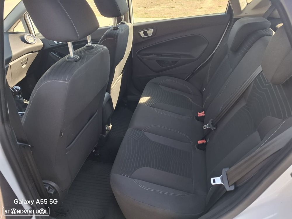 Ford Fiesta 1.6 TDCi Titanium ECOnetic - 20