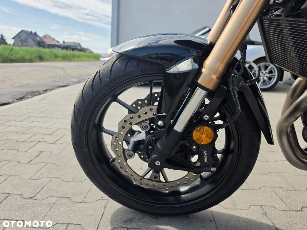 Honda CB - 8