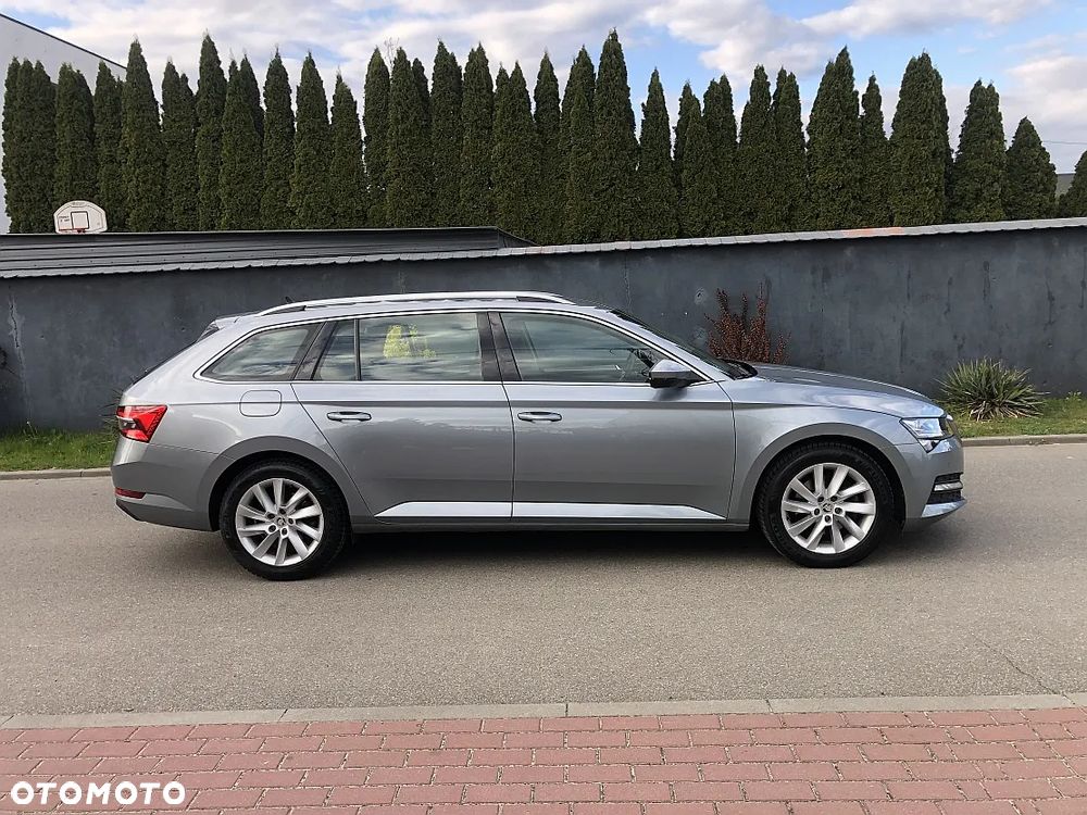 Skoda Superb 2.0 TDI SCR Style DSG - 2