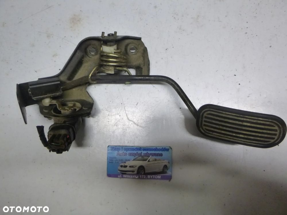 POTENCJOMETR GAZU TOYOTA AVENSIS VERSO 2,0 D4D  2003r - 1