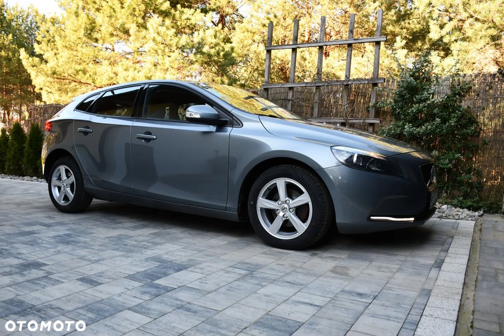 Volvo V40 D2 - 12