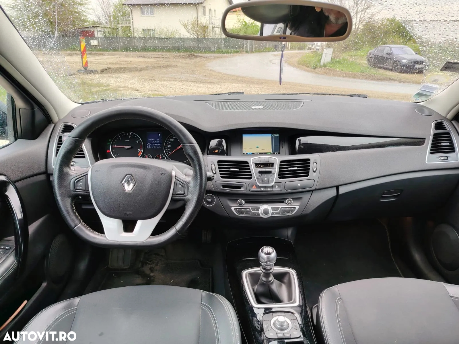 Renault Laguna dCi 150 FAP Start-Stop Bose Edition - 9