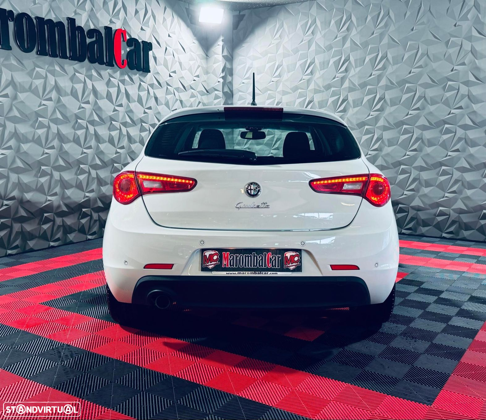 Alfa Romeo Giulietta 1.6 JTDm Distinctive - 14