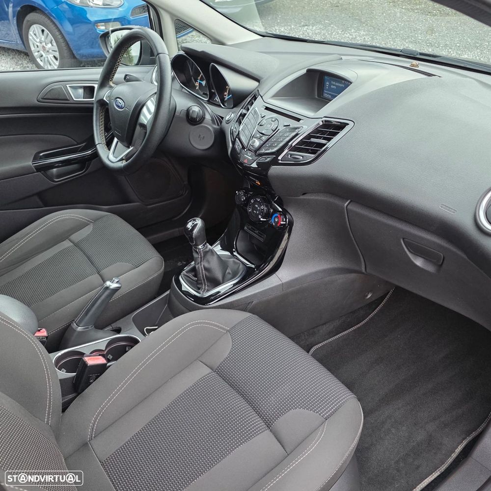 Ford Fiesta 1.5 TDCi Titanium - 27