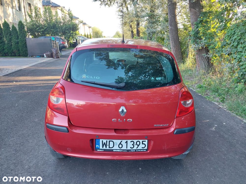 Renault Clio 1.2 16V Expression - 4