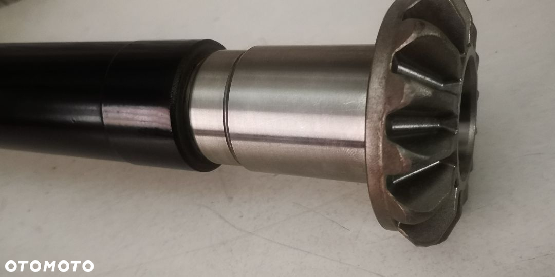 PÓŁOŚ WEWNĘTRZNA PRAWA PRZEGUB CRAFTER MAN 2.0 TDI - 4