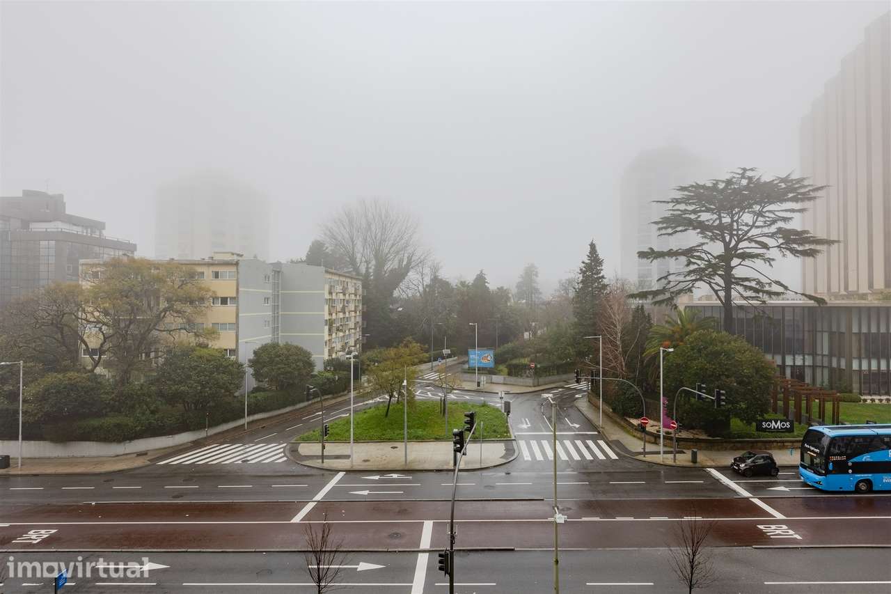 T3 Avenida da Boavista | T3 Garagem e Varanda Lordelo do Ouro Porto - Grande imagem: 3/37