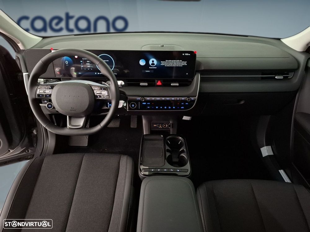 Hyundai IONIQ 84 kWh Premium Plus — fotografia 12