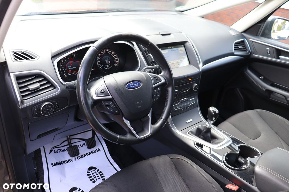 Ford S-Max - 19