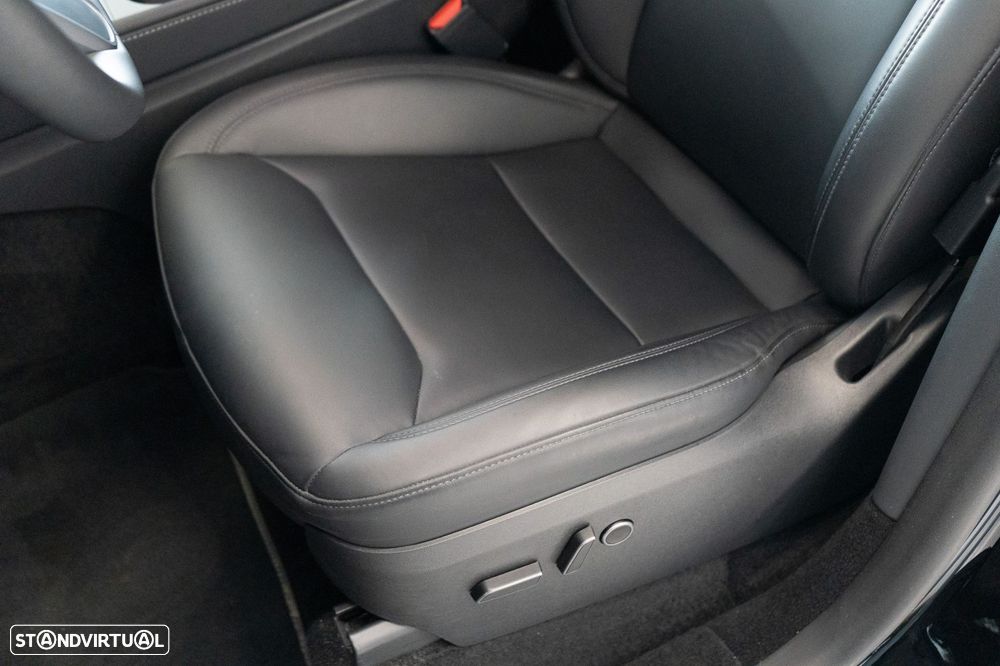 Tesla Model Y Standard - 7