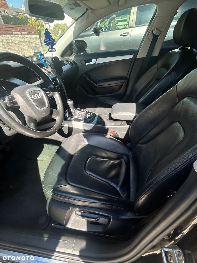 Audi A4 Limousine - 13