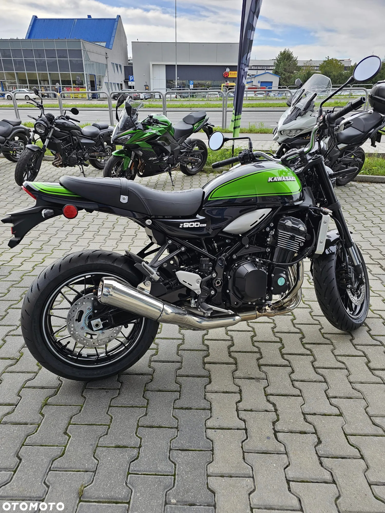 Kawasaki Z 900 RS - 7