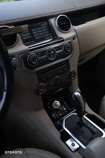 Land Rover Discovery IV 2.7D V6 HSE - 11