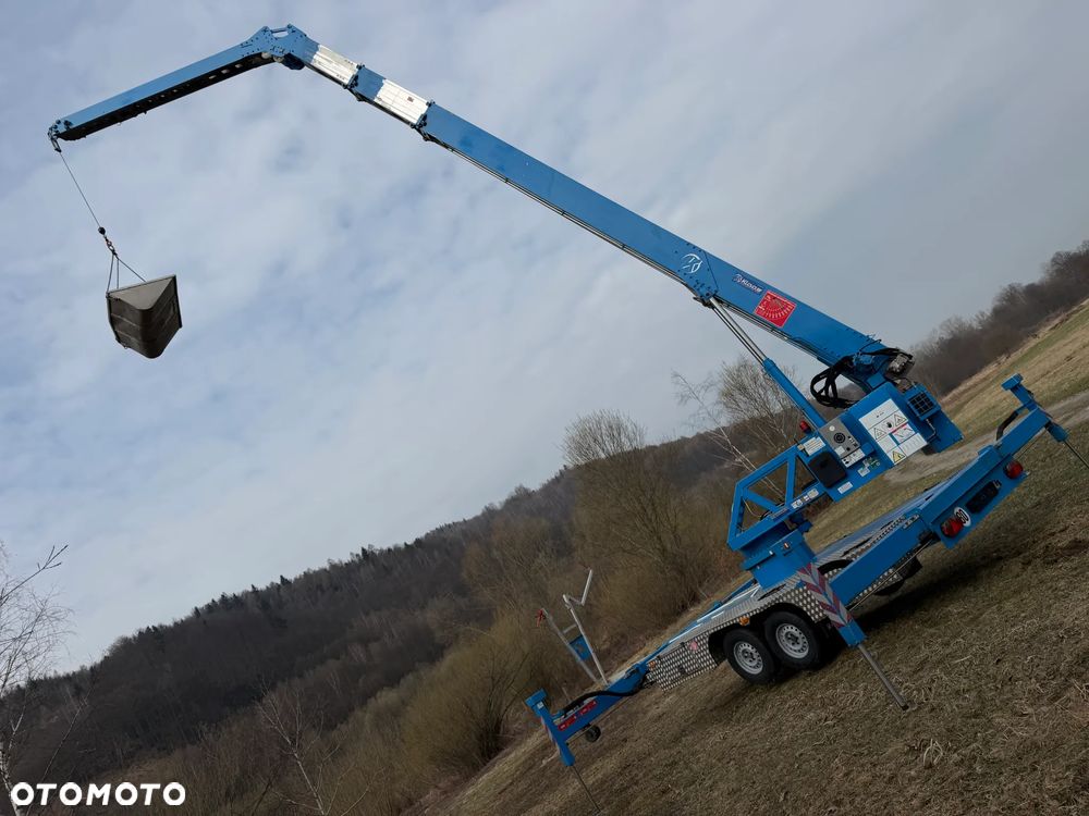 KLAAS K21/31TSR Dźwig Dekarski żuraw zwyżka podnośnik 31m. udźwig 1800kg max. Silnik Yanmar 3cyl. Kosz pojemnik. Dźwig Sterowany całkowicie zdalnie z pilota. Do 3,5 tony Transportowanie samochodem osobowym! Podwieszana oś Hydr. Własny Napęd Hydr. na 2 koła w terenie. Maszyna jak Nowa 2 tyś mtg. 2015r. Po serwisach Dekra. Sprowadzona z Norwegii. Nie różni się od nowej z salonu. Pełna Hydraulika w maszynie. Najbogatsza wersja. OKAZJA  230volt. Zero zużycia! - 11