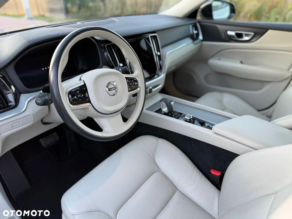 Volvo S60 B5 B R-Design - 10
