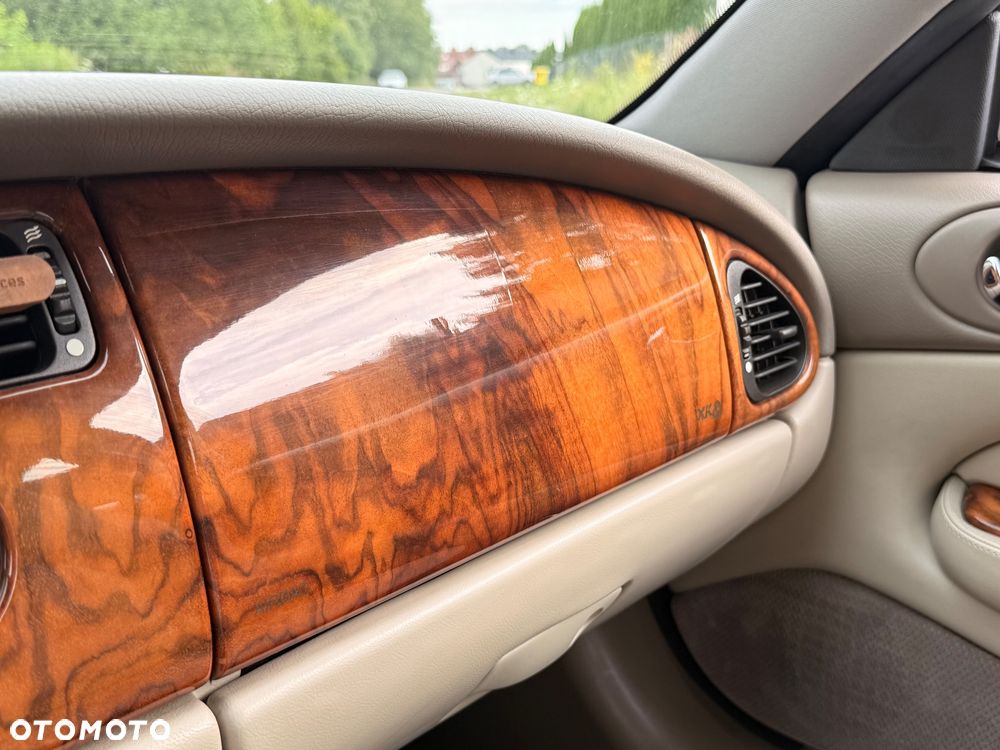 Jaguar XK8 - 31