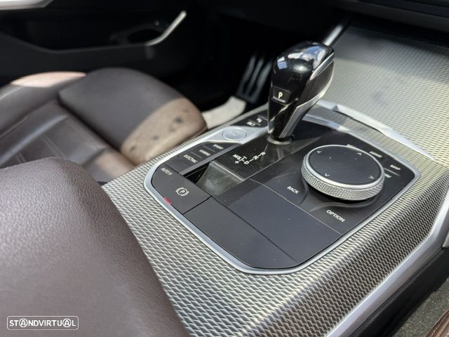 BMW 320 - 18