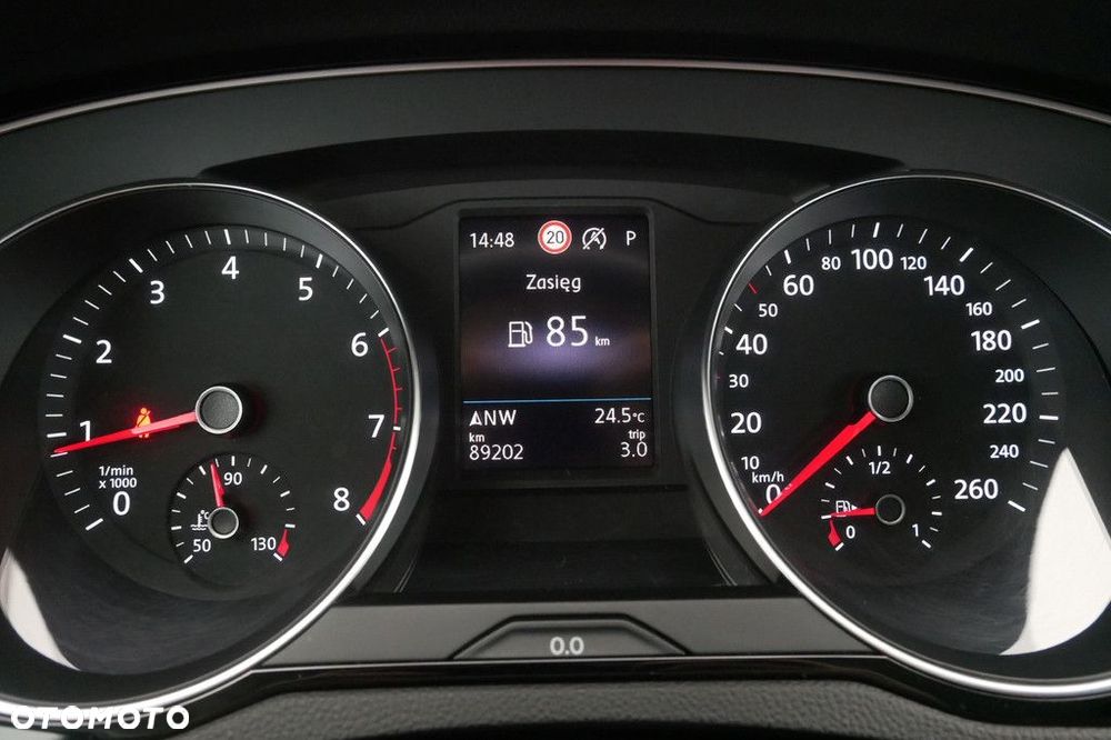 Volkswagen Passat Variant 2.0 TSI Business DSG - 9