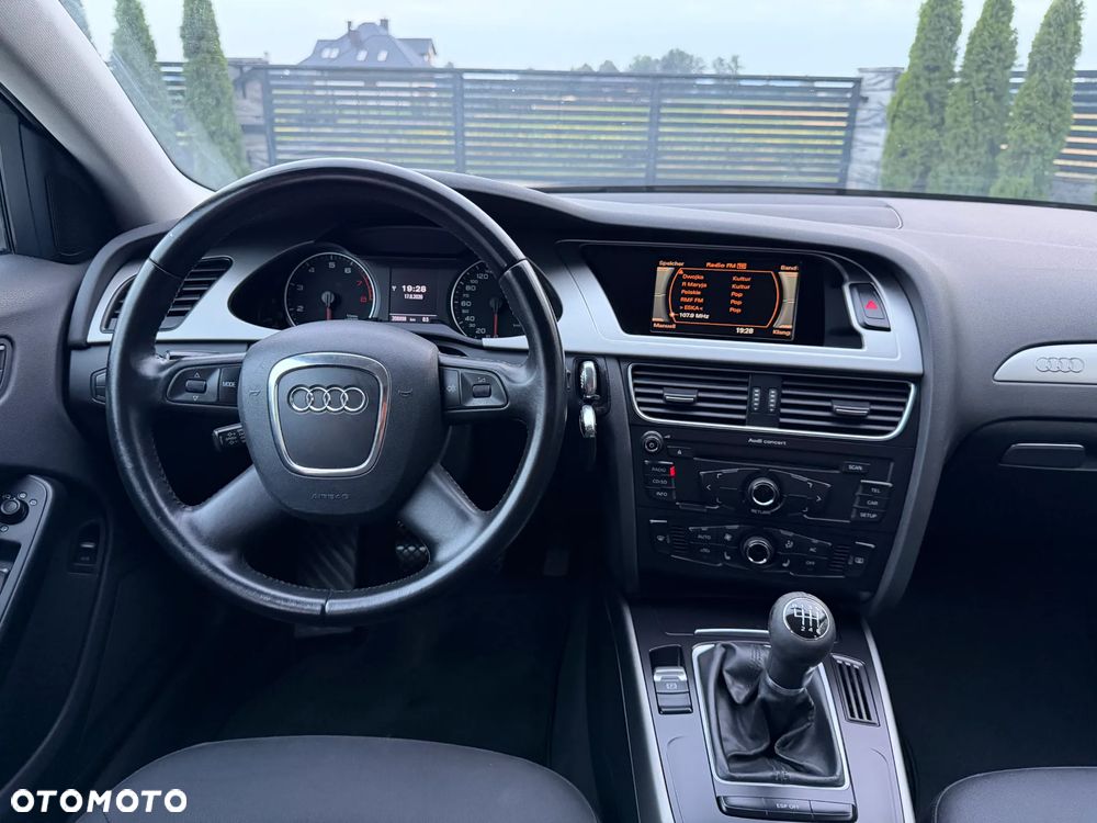 Audi A4 Limousine 1.8 TFSI Ambiente - 36