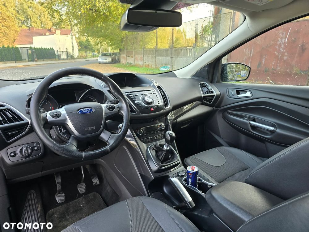 Ford Kuga - 17
