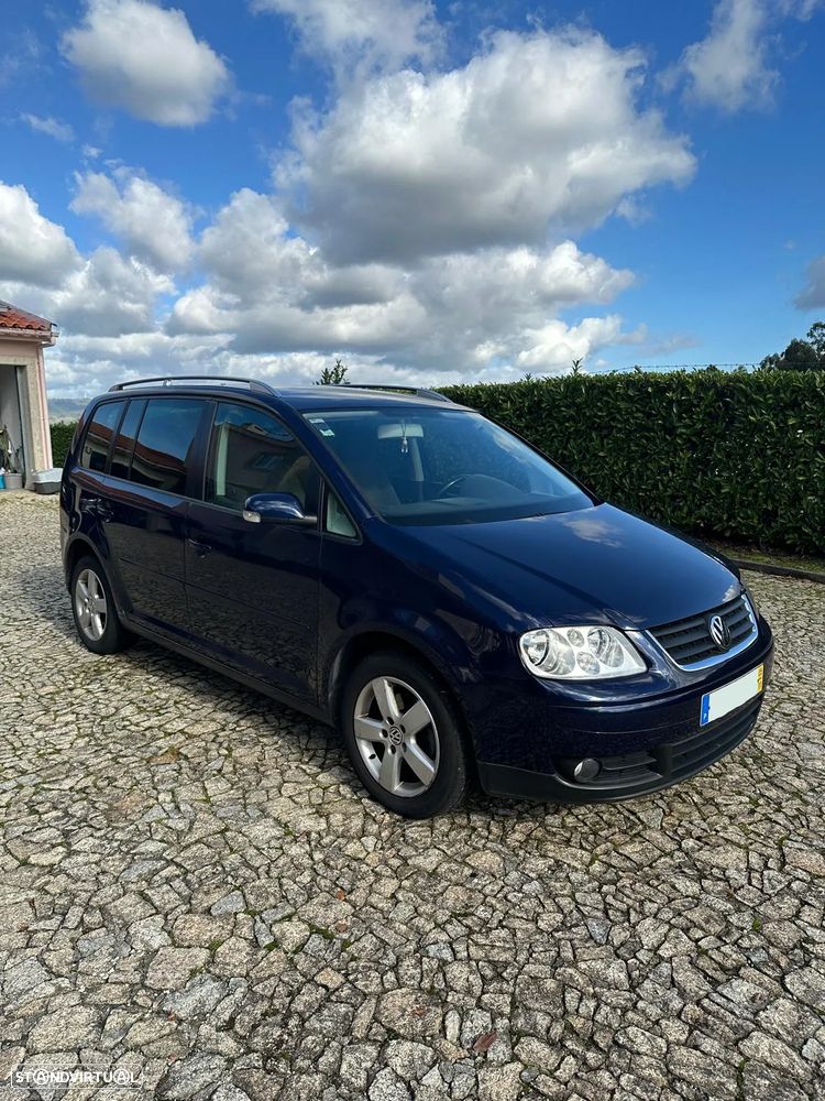 VW Touran 2.0 TDI Highline 7L - 2
