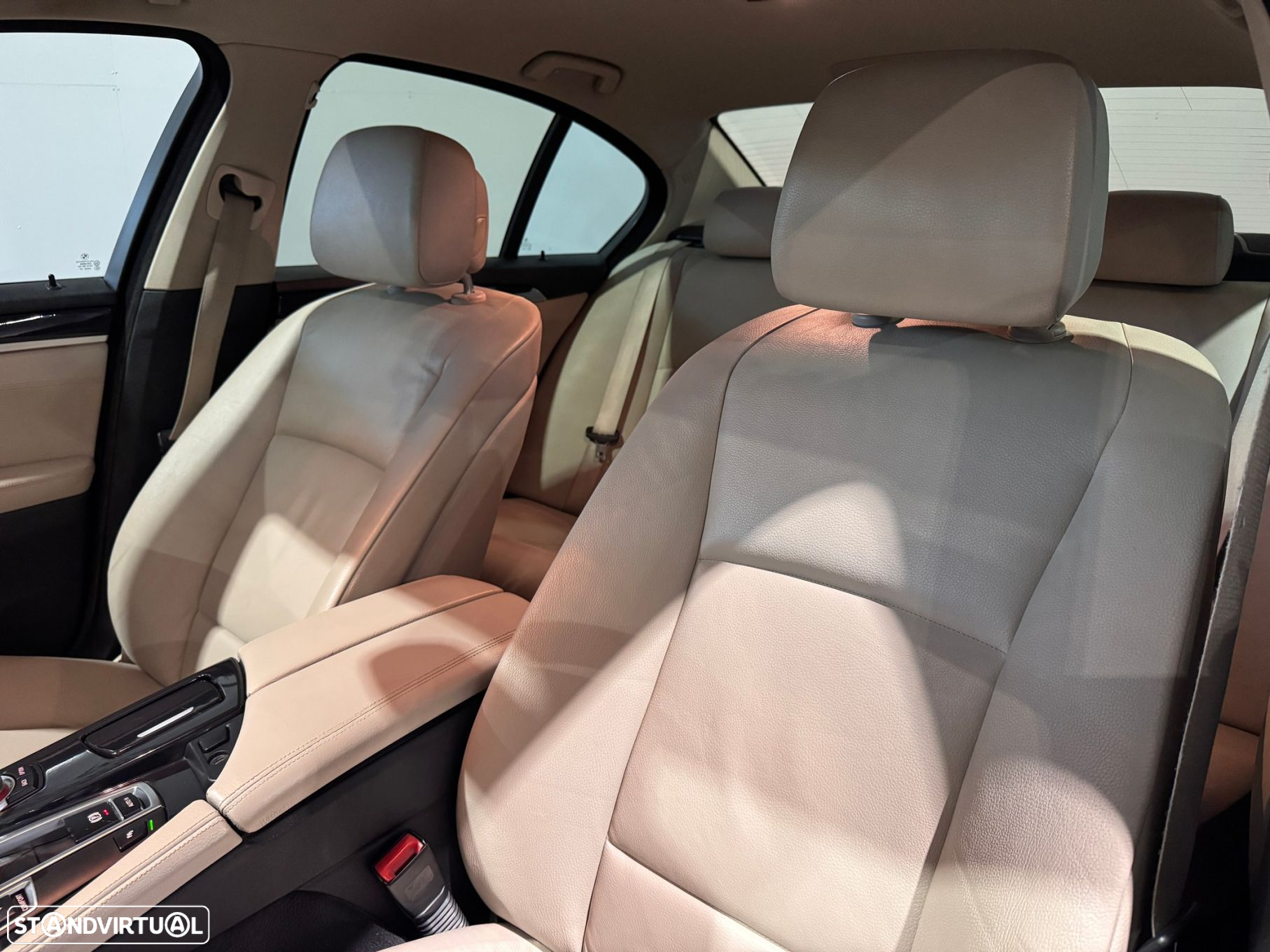 BMW 535 d Exclusive Auto - 37