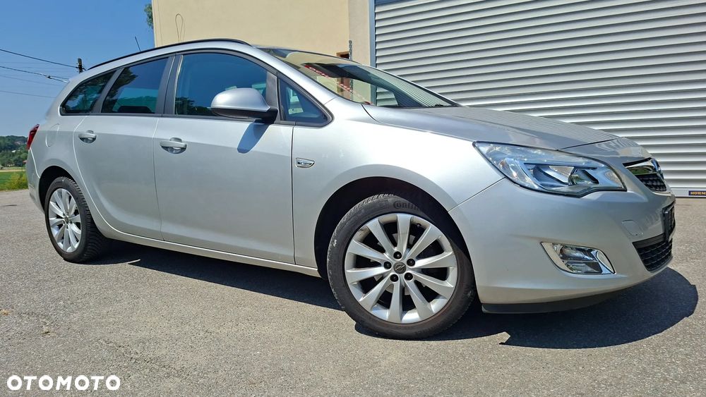 Opel Astra 1.4 Turbo 150 Jahre - 29