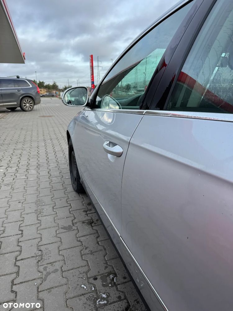 Volkswagen Passat 2.0 TDI DPF Highline - 16