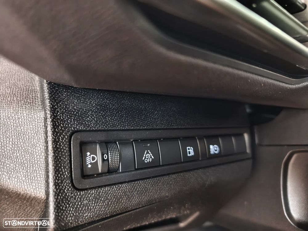 Peugeot 3008 225 e-EAT8 Allure Pack - 28