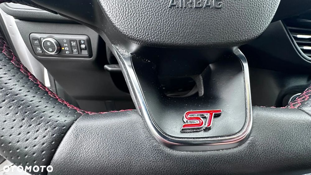 Ford Kuga 2.5 Duratec PHEV ST-LINE X - 23