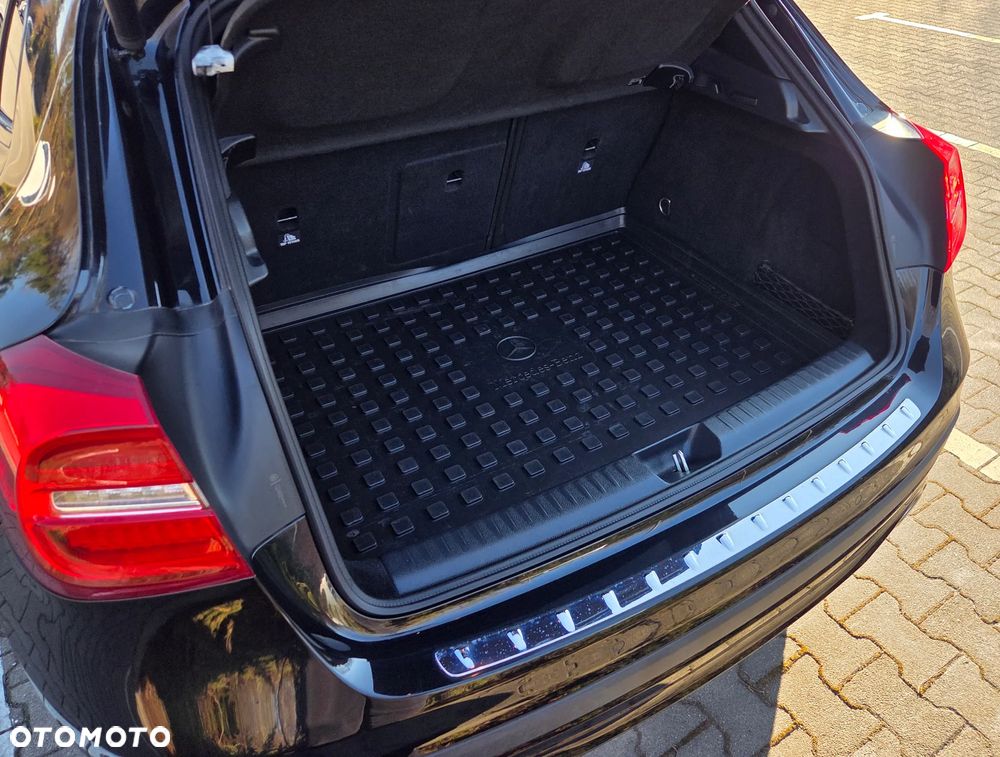 Mercedes-Benz GLA 220 d 4Matic 7G-DCT Style - 17