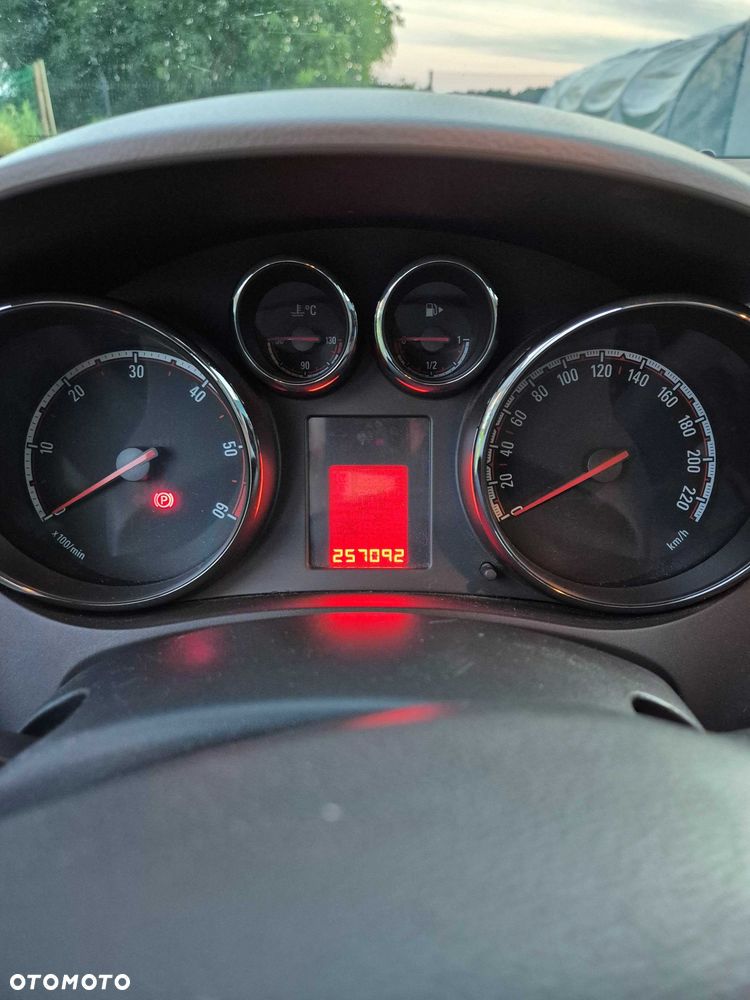 Opel Meriva - 8