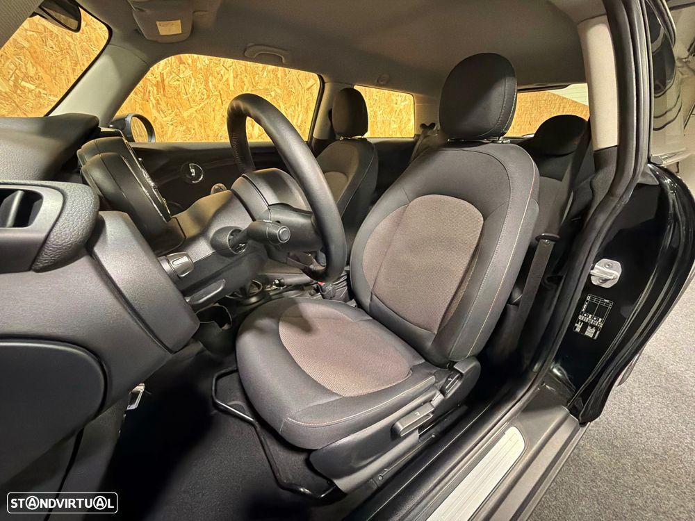 MINI 3 Portas One D - 15