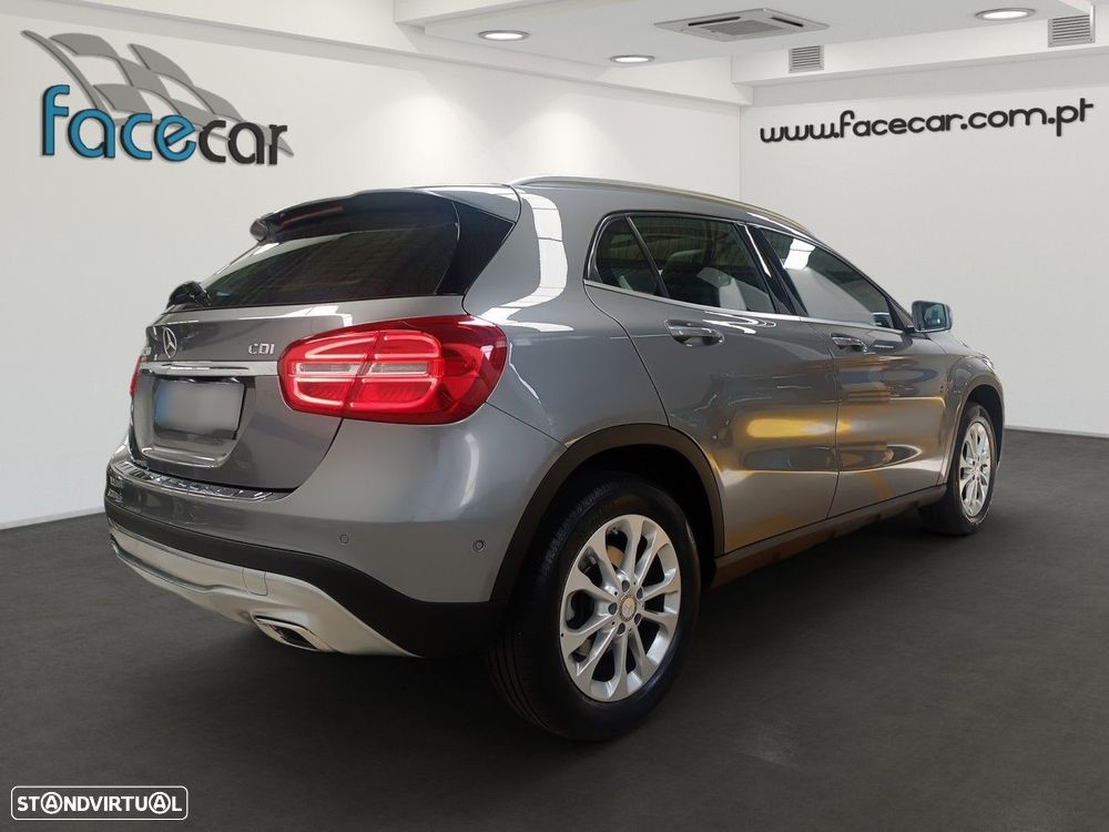Mercedes-Benz GLA 200 (CDI) d 4Matic 7G-DCT - 3