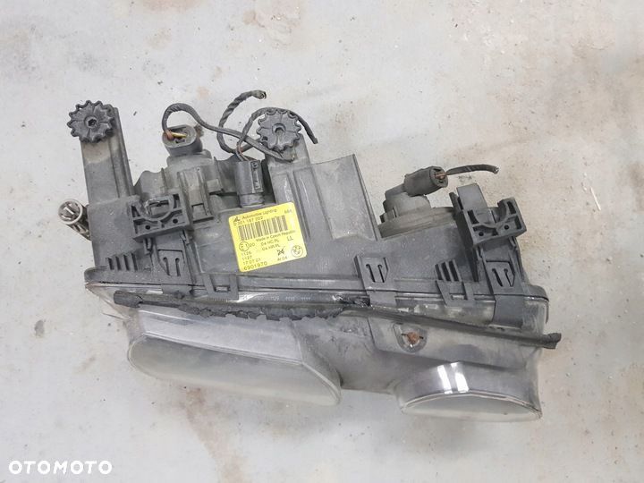BMW E46 COMPACT LAMPA PRAWA PRAWY PRZOD EUROPA - 3