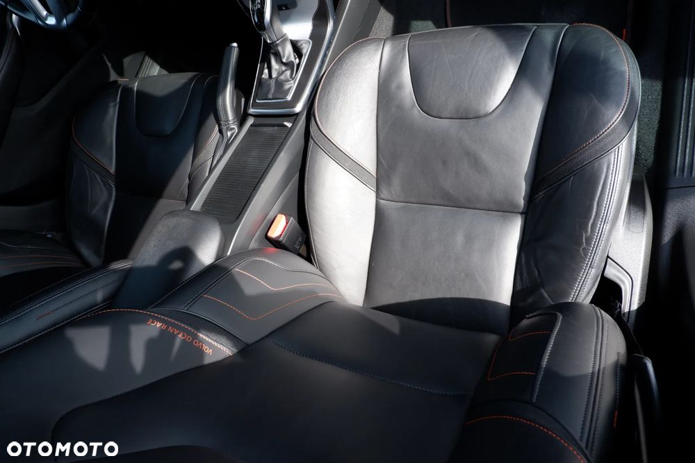 Volvo V40 D2 Powershift Ocean Race - 9