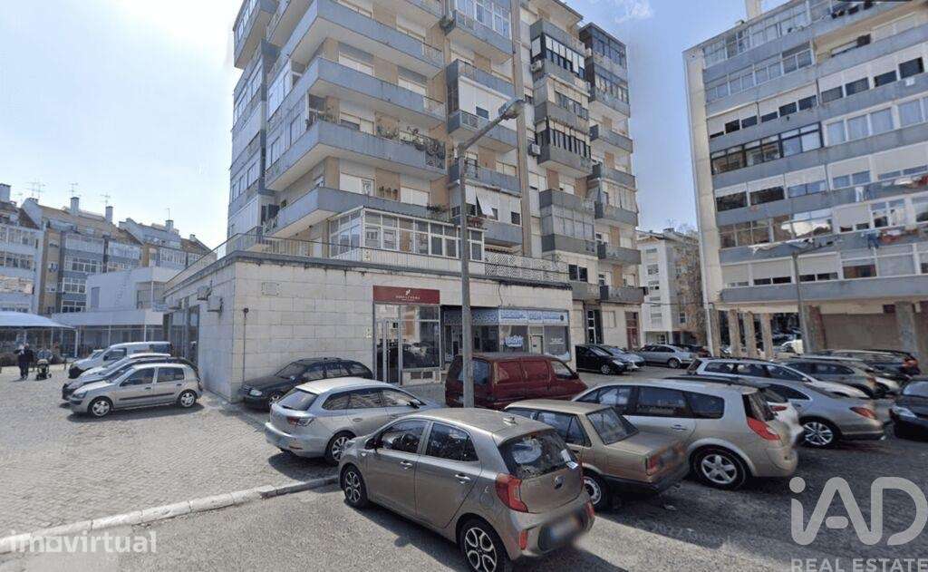 Apartamento T3 em Benfica de 86 m2 - Grande imagem: 2/16