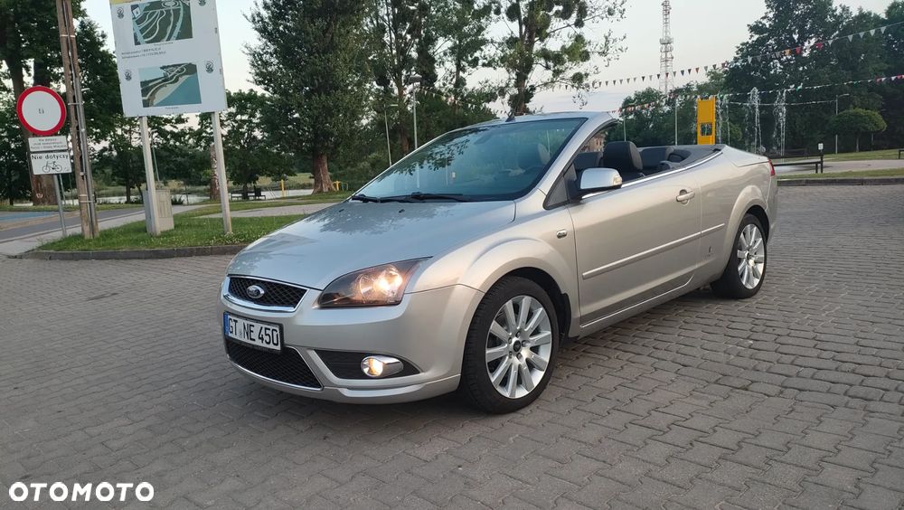 Ford Focus 2.0 16V Titanium - 19