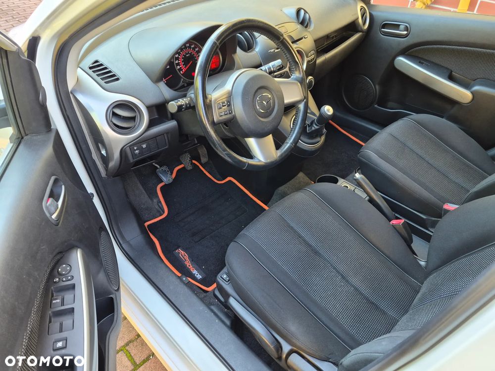 Mazda 2 1.3 Dynamic - 6