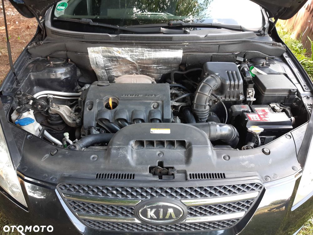 Kia Ceed - 8