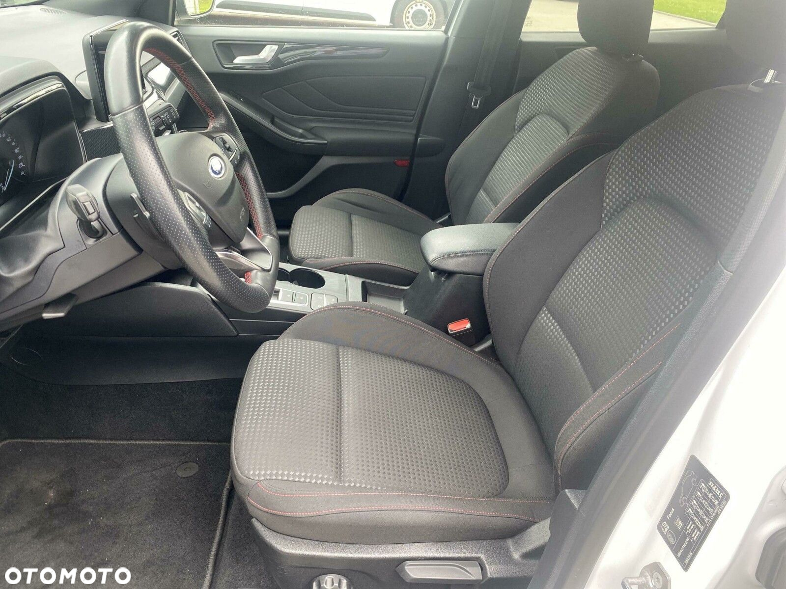 Ford Focus - 10