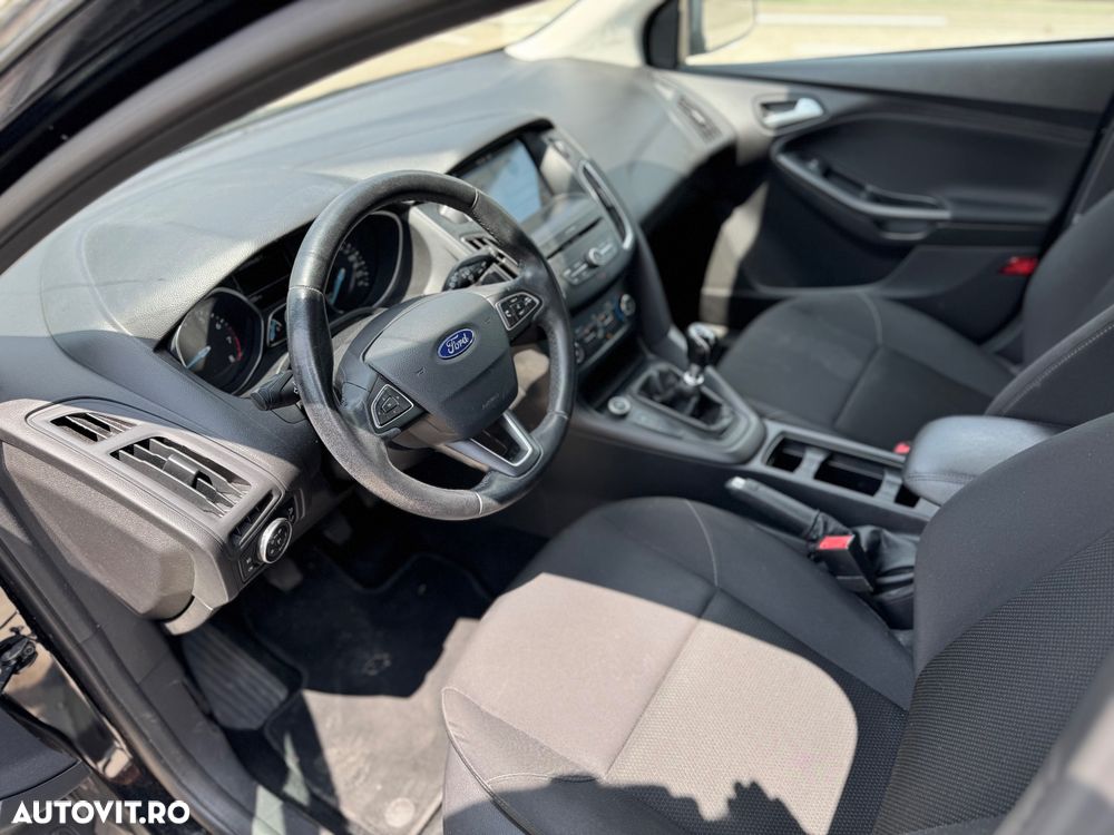 Ford Focus 1.0 EcoBoost Trend Edition - 9