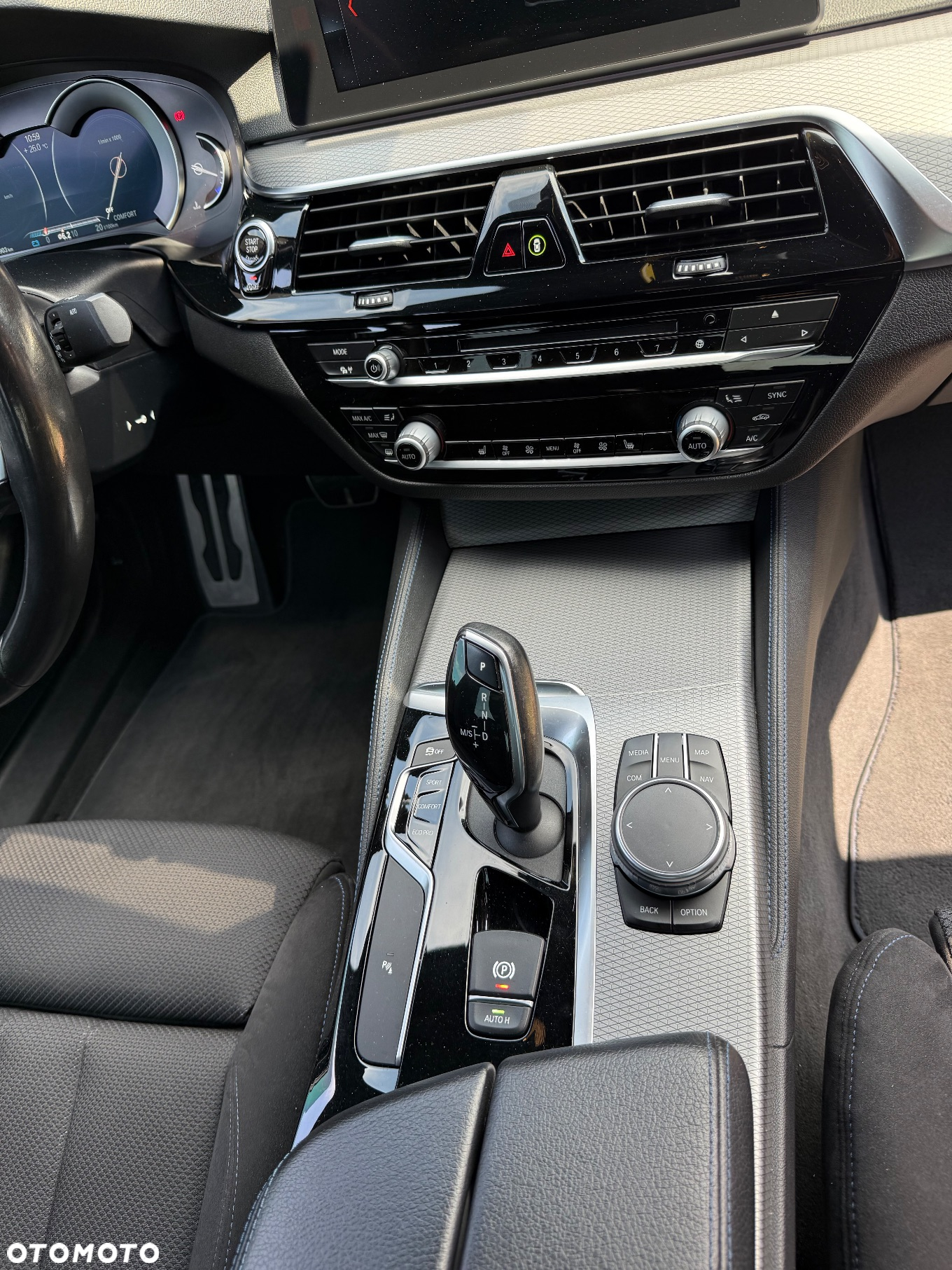 BMW Seria 5 520d xDrive M Sport sport - 17