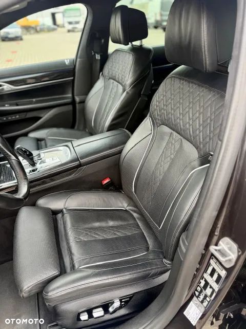 BMW Seria 7 - 7