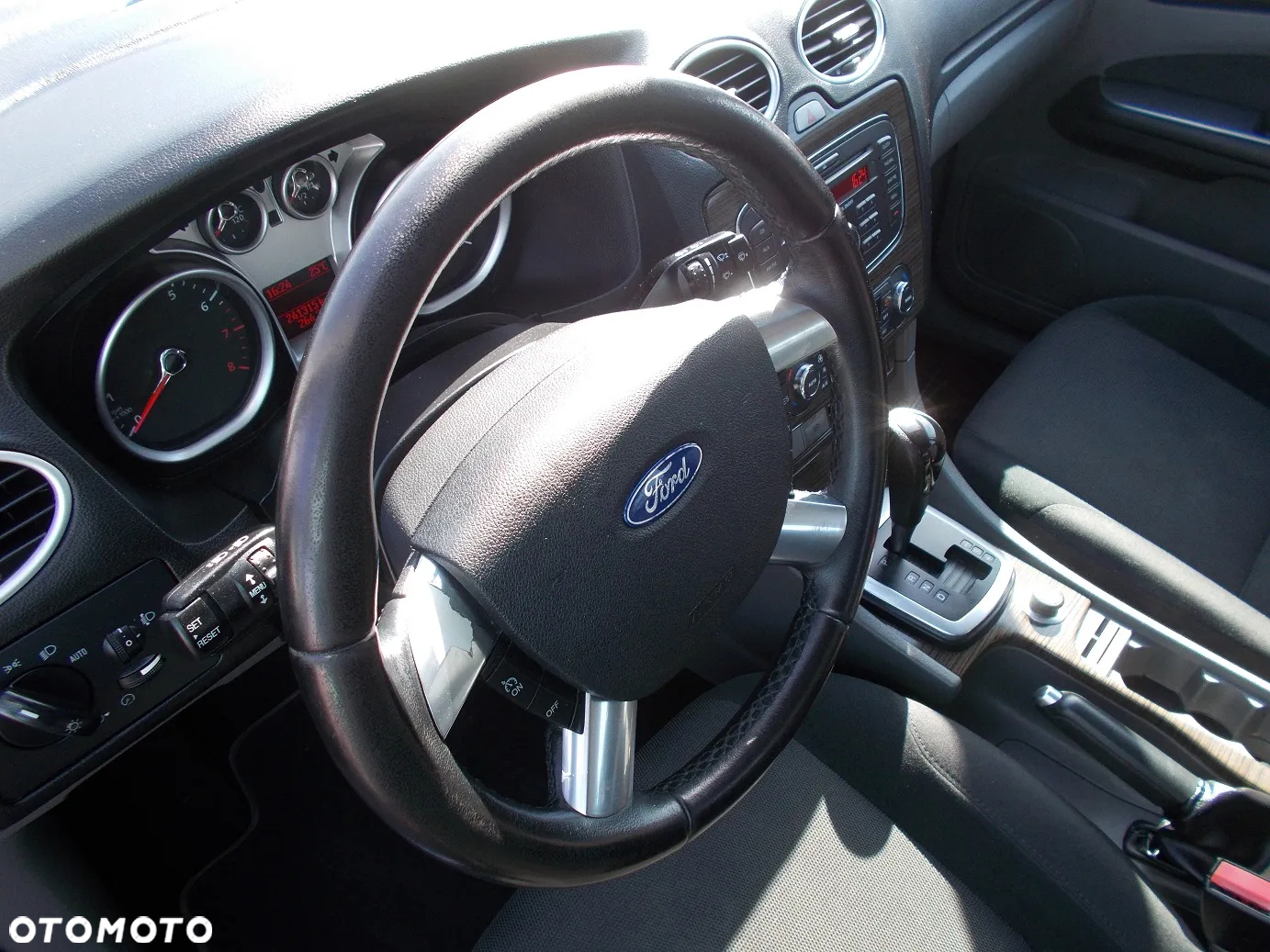 Ford Focus Turnier 2.0 16V Ghia - 20