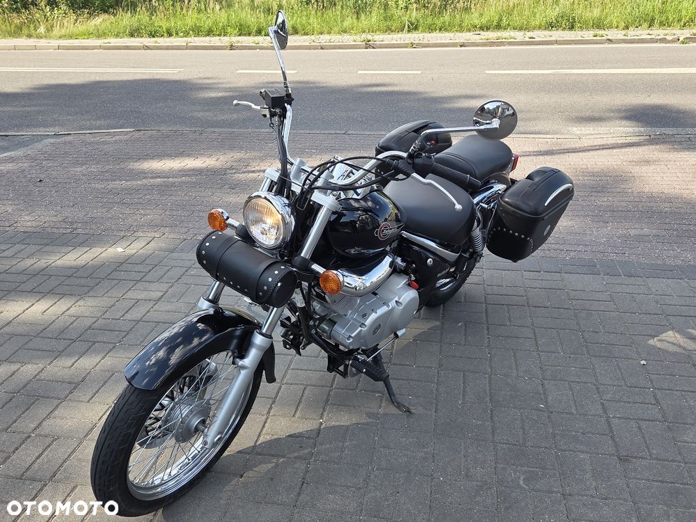 Suzuki Intruder - 25