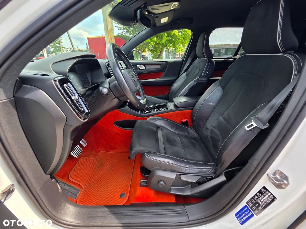 Volvo XC 40 T3 R-Design - 17